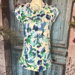 Blue Sol cap Sleeve Floral Blouse, size‎ medium, excellent used condition